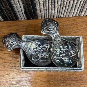 Elegant Silver plate V. Nelle tea caddy spoons to measure dry tea for brewing